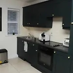דירה 4 Tom's Lane *