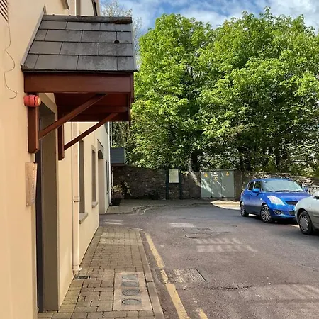 Apartment 4 Tom's Lane